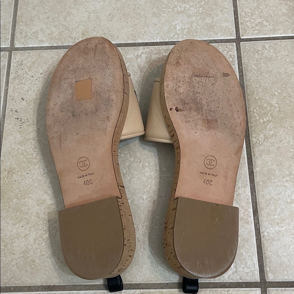 CHANEL Beige Leather Logo Cork Slide Sandals - Picture 5 of 5
